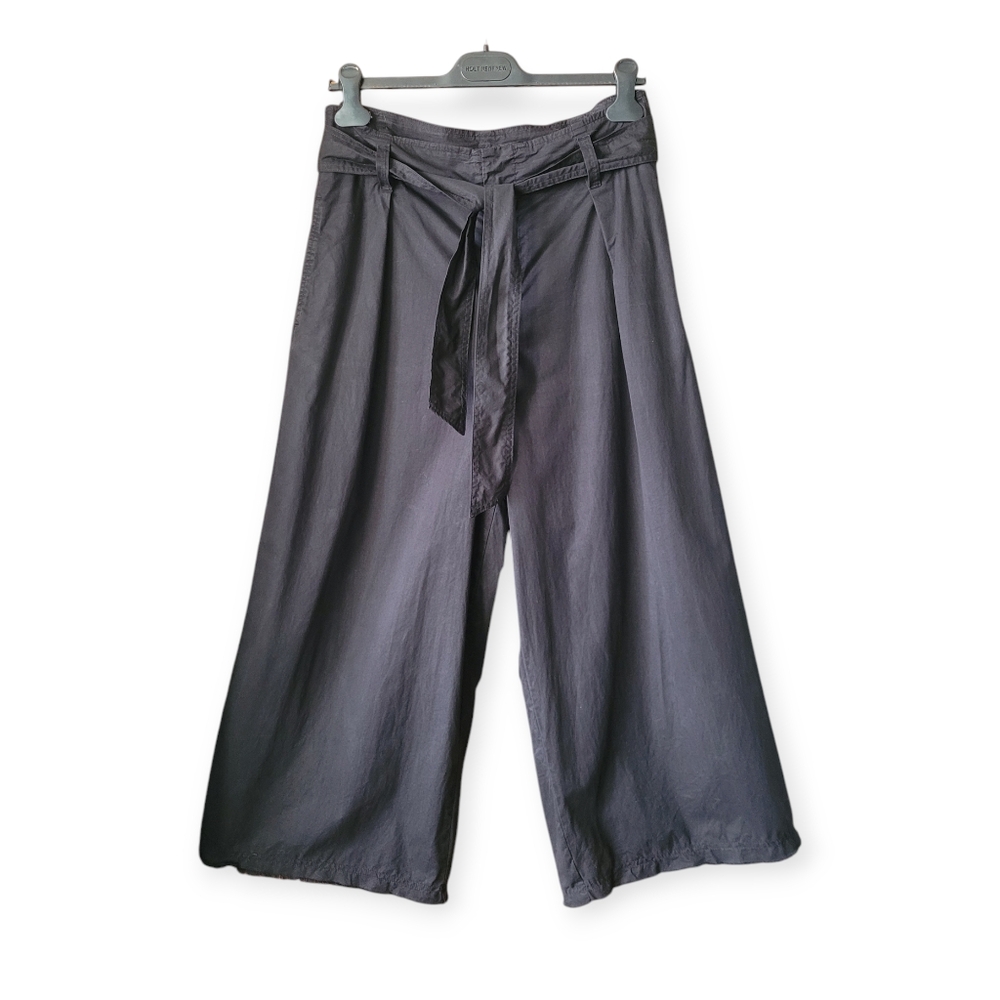 100% Cotton Wide leg Crop pants belted black size 10